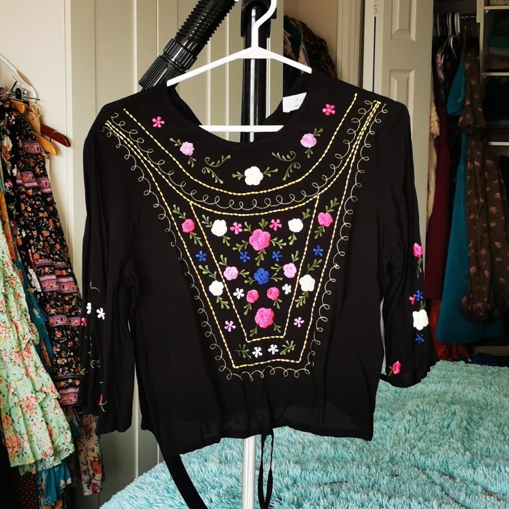 Auguste the Label embroidered black top